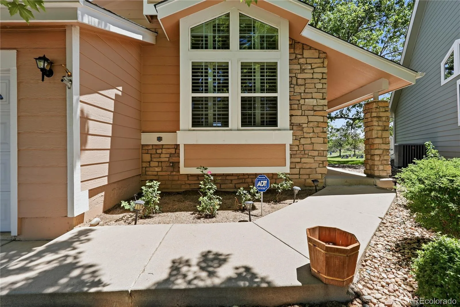 31 Sutherland Court Highlands Ranch CO 80130 MLS #REC5581826 06132026192300 1600 38