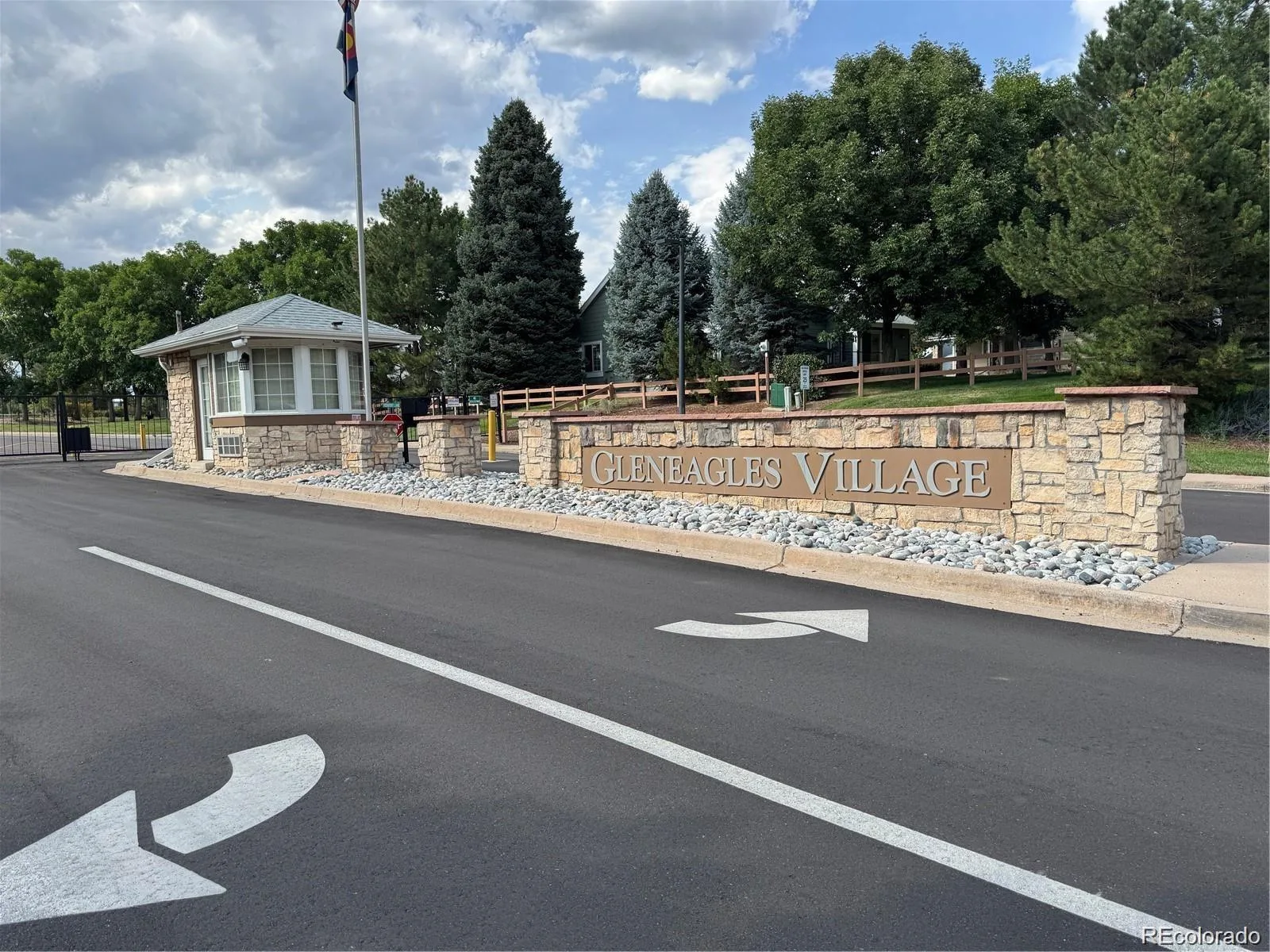 31 Sutherland Court Highlands Ranch CO 80130 MLS #REC5581826 06132026192300 1600 46