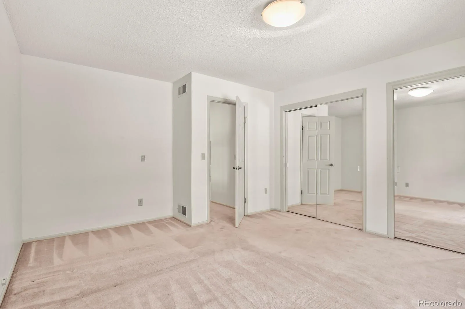 12506 E Vassar Drive Aurora CO 80014 | MLS #REC5584377 09232026185935 1600 11