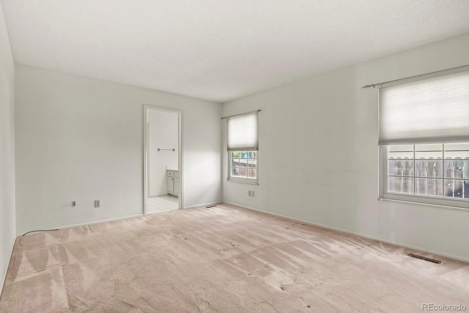 12506 E Vassar Drive Aurora CO 80014 | MLS #REC5584377 09232026185935 1600 38