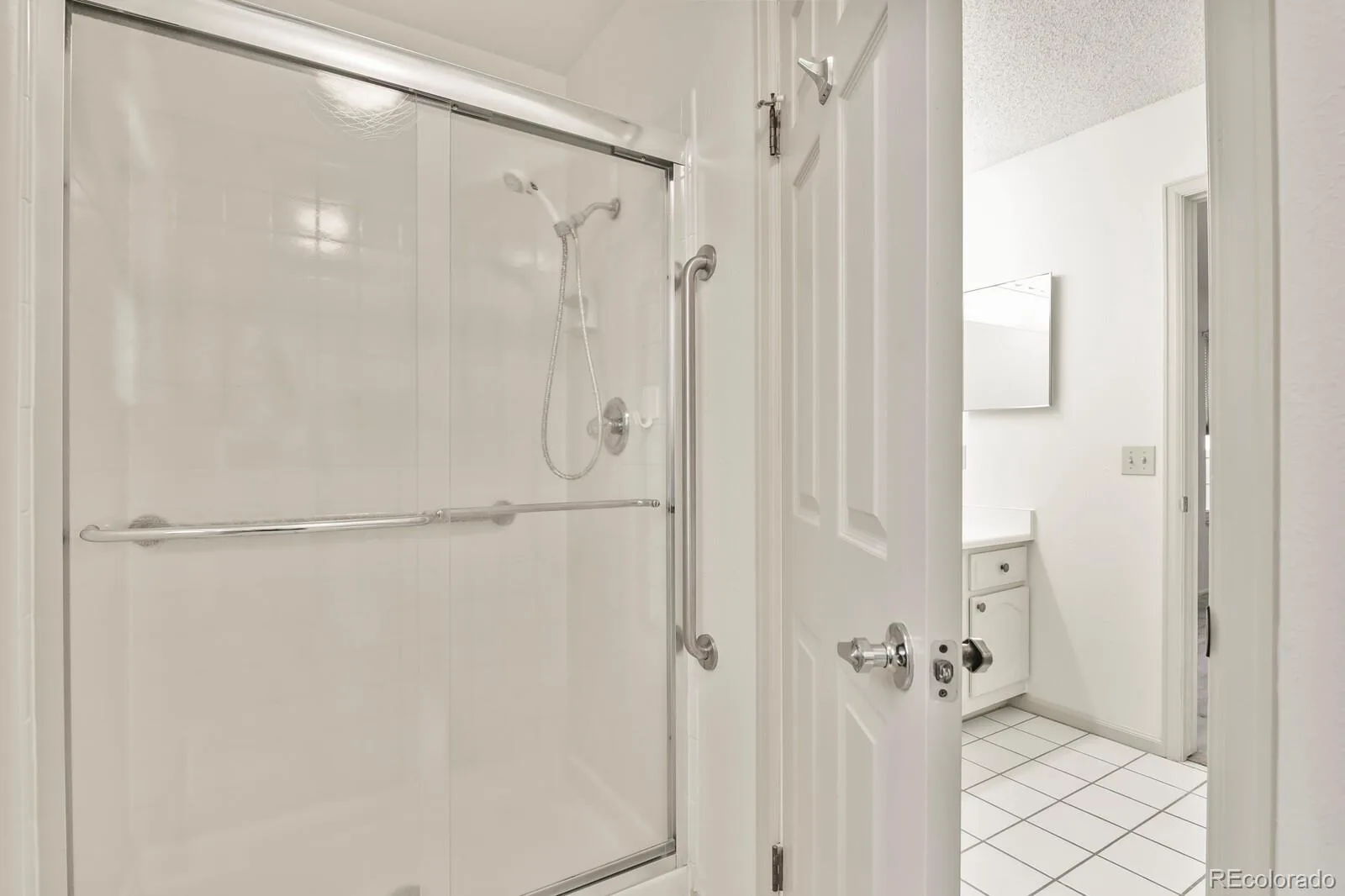12506 E Vassar Drive Aurora CO 80014 | MLS #REC5584377 09232026185935 1600 41
