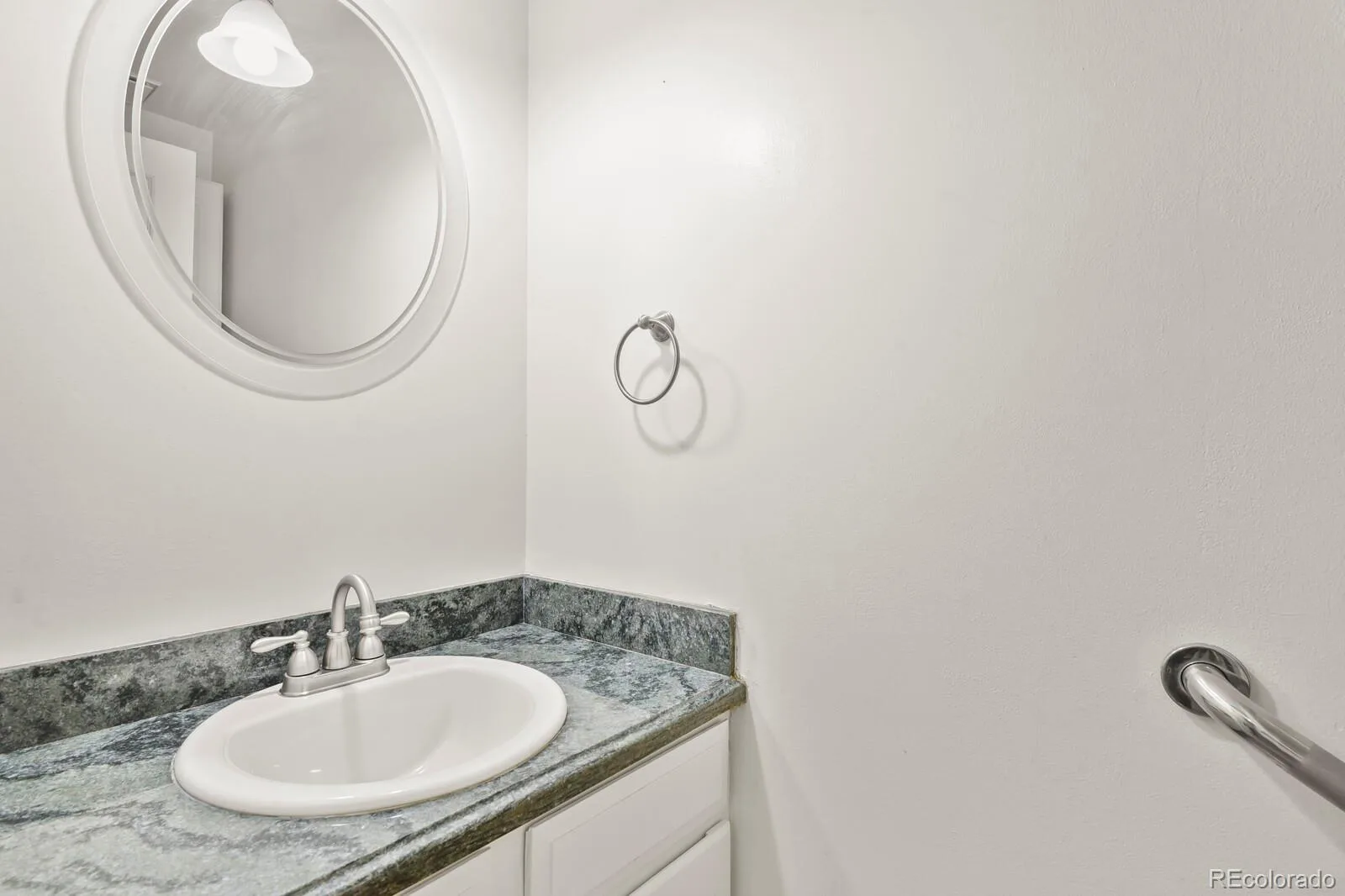 12506 E Vassar Drive Aurora CO 80014 | MLS #REC5584377 09232026185935 1600 44