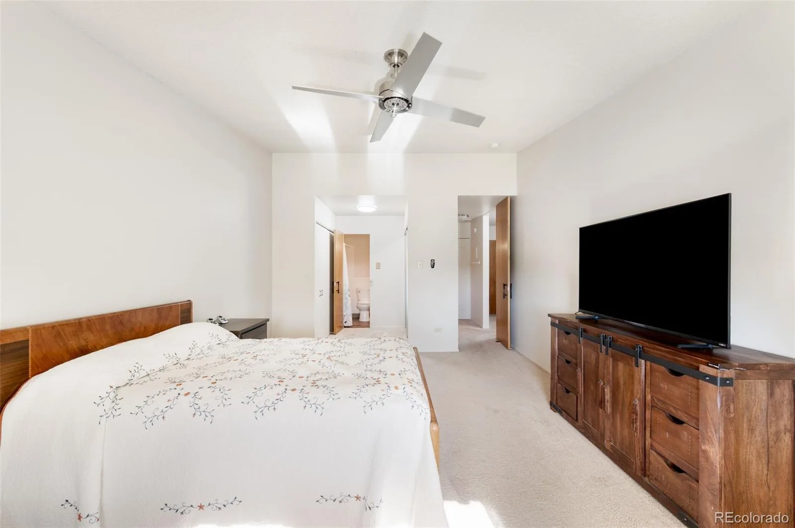 9150 E Center Avenue #6D Denver CO 80247 | MLS #REC5584898 10082026010952 1600 19