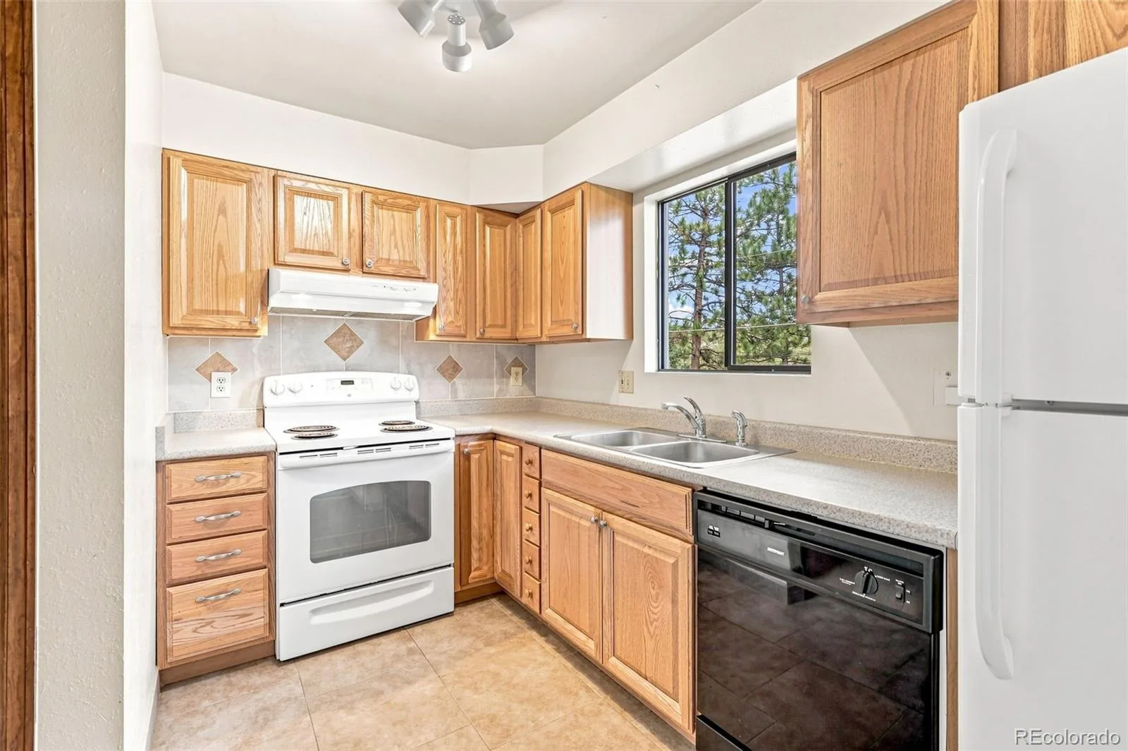 26222 S End Road Kittredge CO 80457 | MLS #REC5585742 08232026141314 1600 6