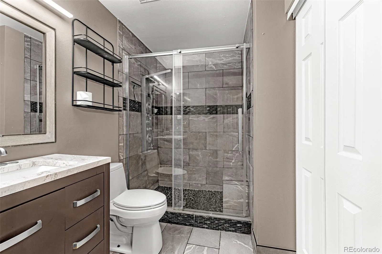 18301 E Kepner Place #201 Aurora CO 80017 | MLS #REC5585881 08192026193011 1600 10
