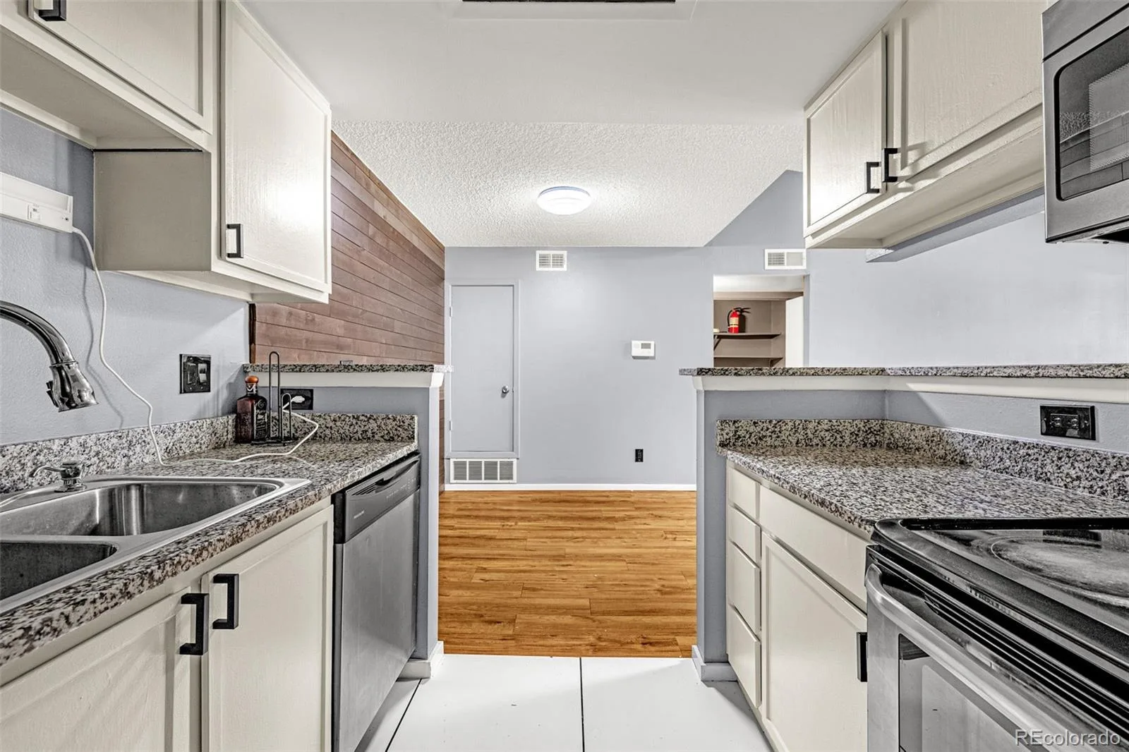 18301 E Kepner Place #201 Aurora CO 80017 | MLS #REC5585881 08192026193011 1600 8