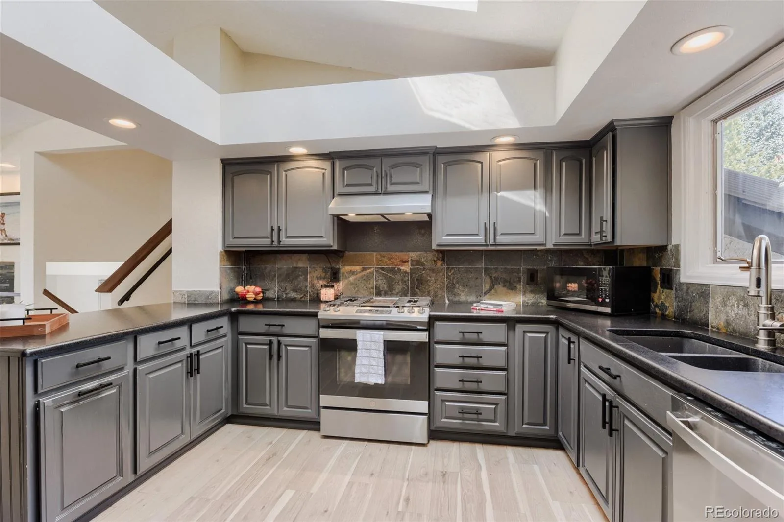 6823 Big Horn Trail Littleton CO 80125 | MLS #REC5587305 08072026161915 1600 3
