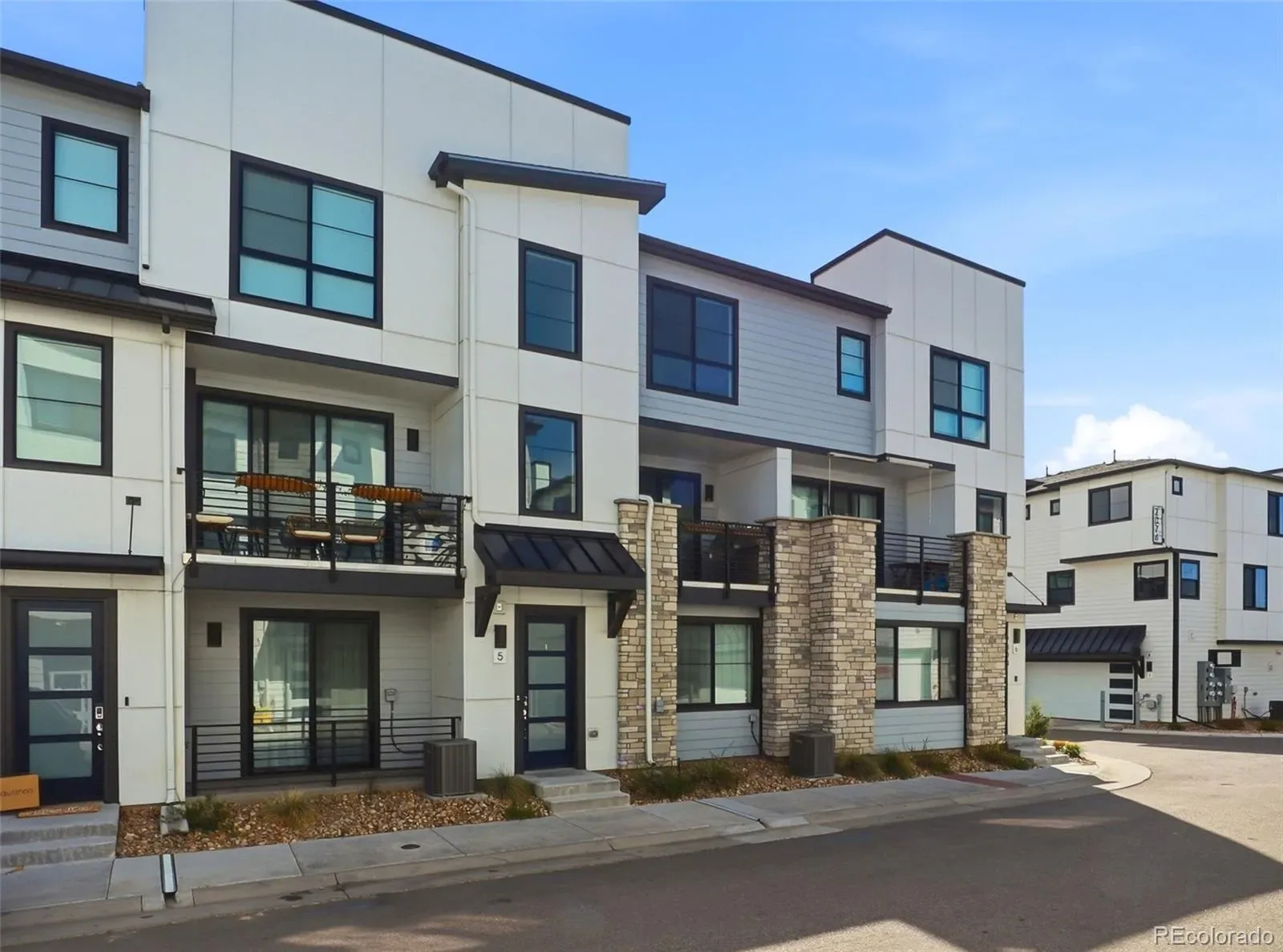 03312026213523 1600 23