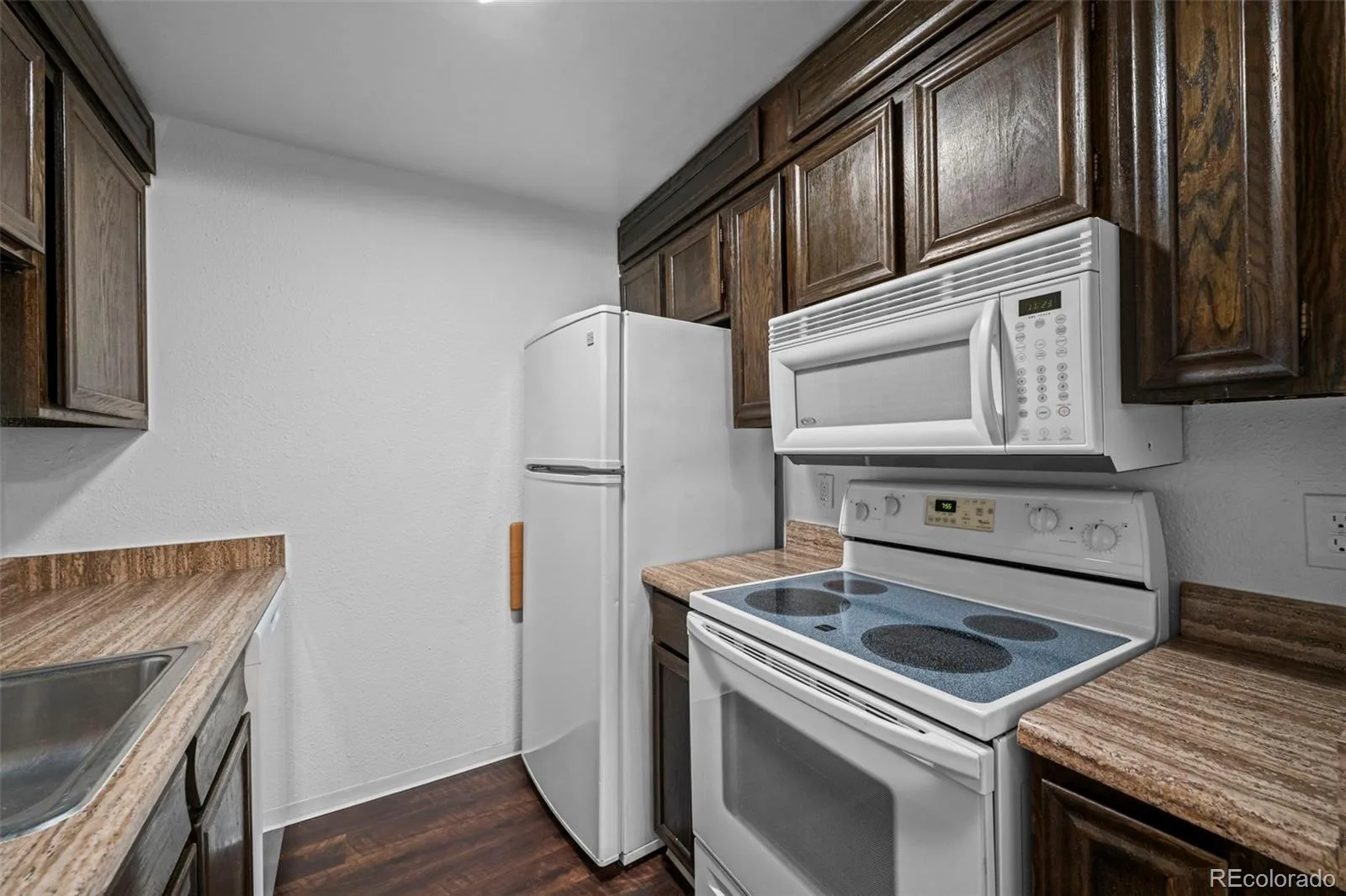 384 S Ironton Street #201 Aurora CO 80012 | MLS #REC5592712 09232026003942 1600 10