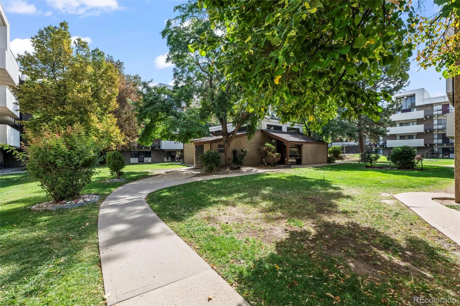 384 S Ironton Street #201 Aurora CO 80012 | MLS #REC5592712 09232026003942 1600 18