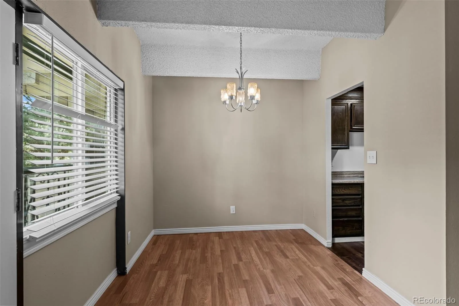 384 S Ironton Street #201 Aurora CO 80012 | MLS #REC5592712 09232026003942 1600 8