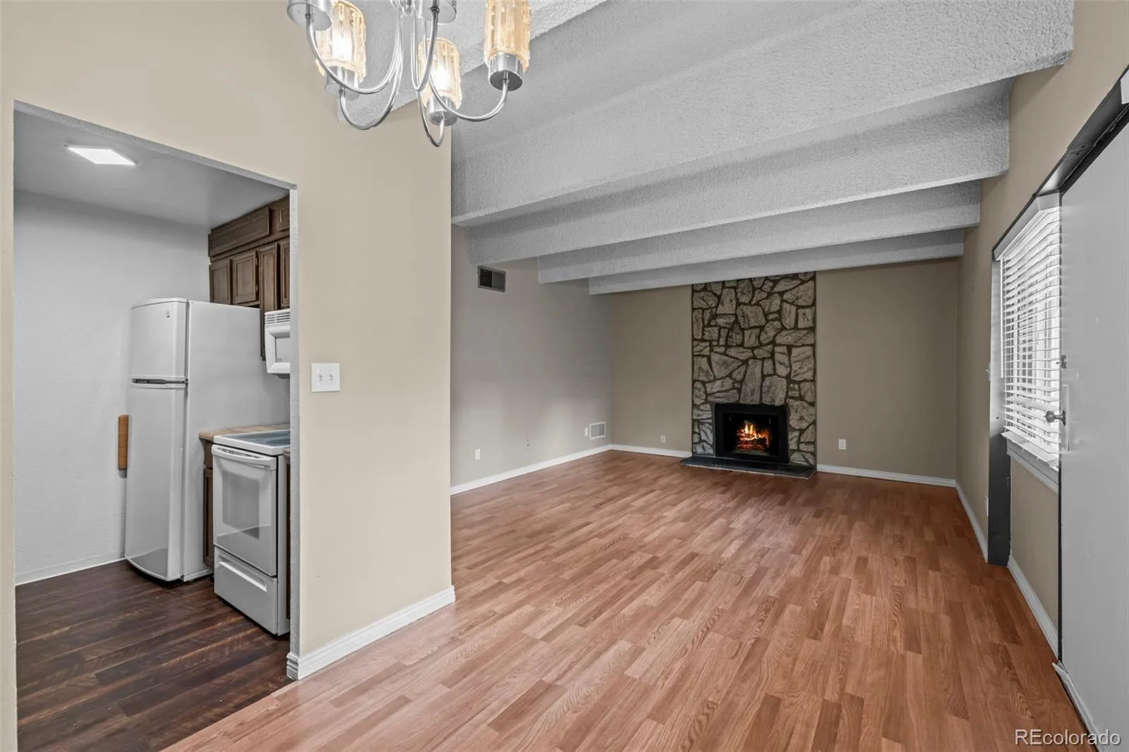 384 S Ironton Street #201 Aurora CO 80012 | MLS #REC5592712 09232026003942 1600 9