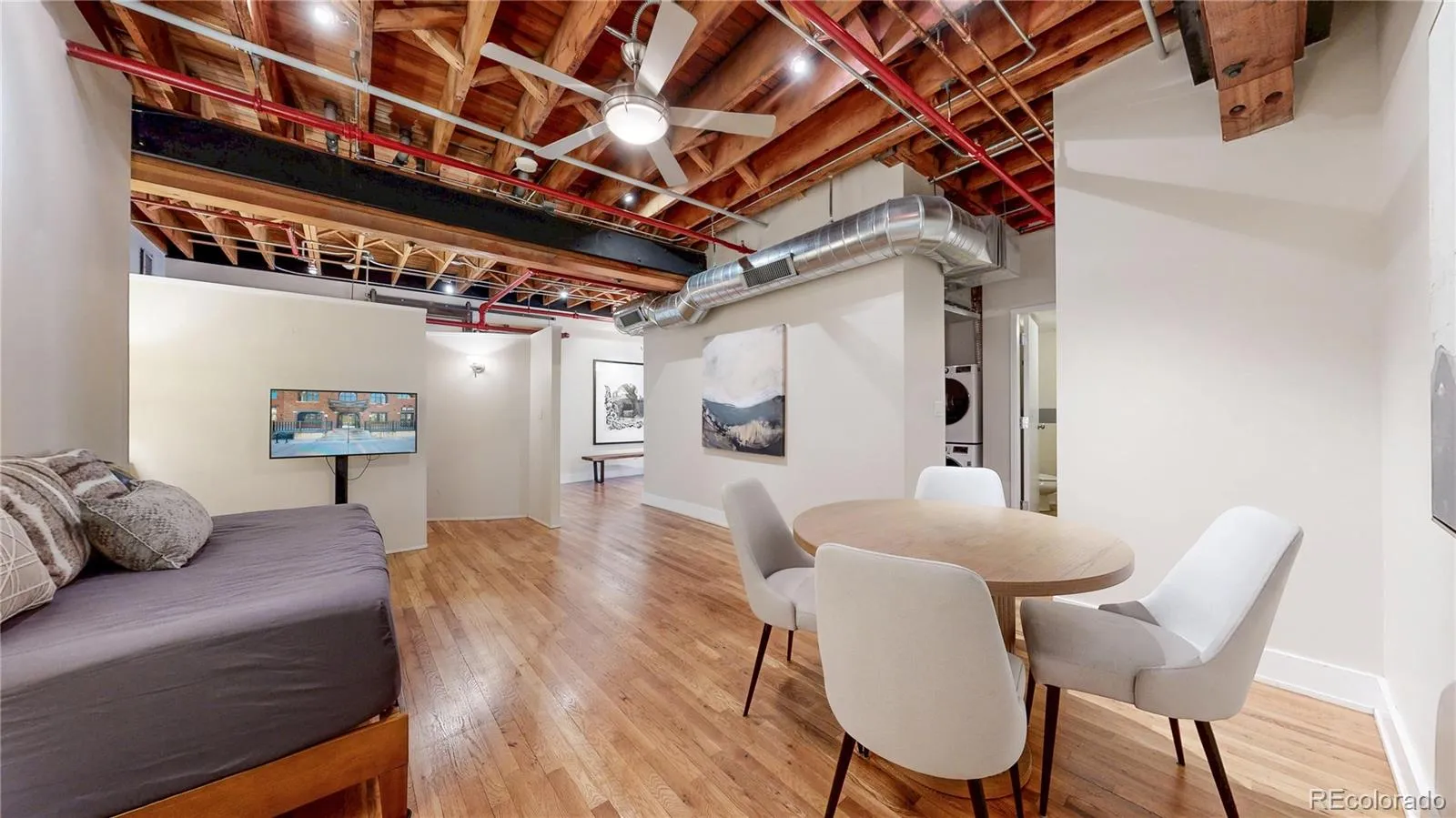 04122026223541 1600 31