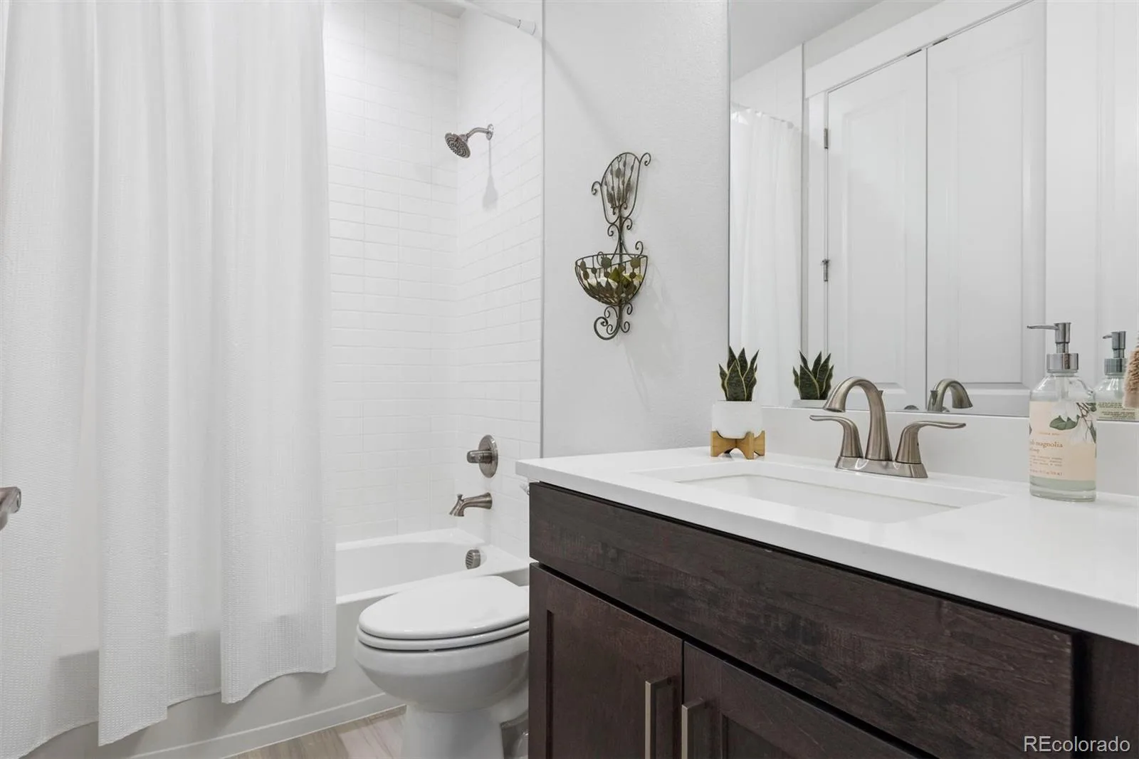 21902 E Tansy Place Aurora CO 80016 MLS #REC5602704 06052026032621 1600 24
