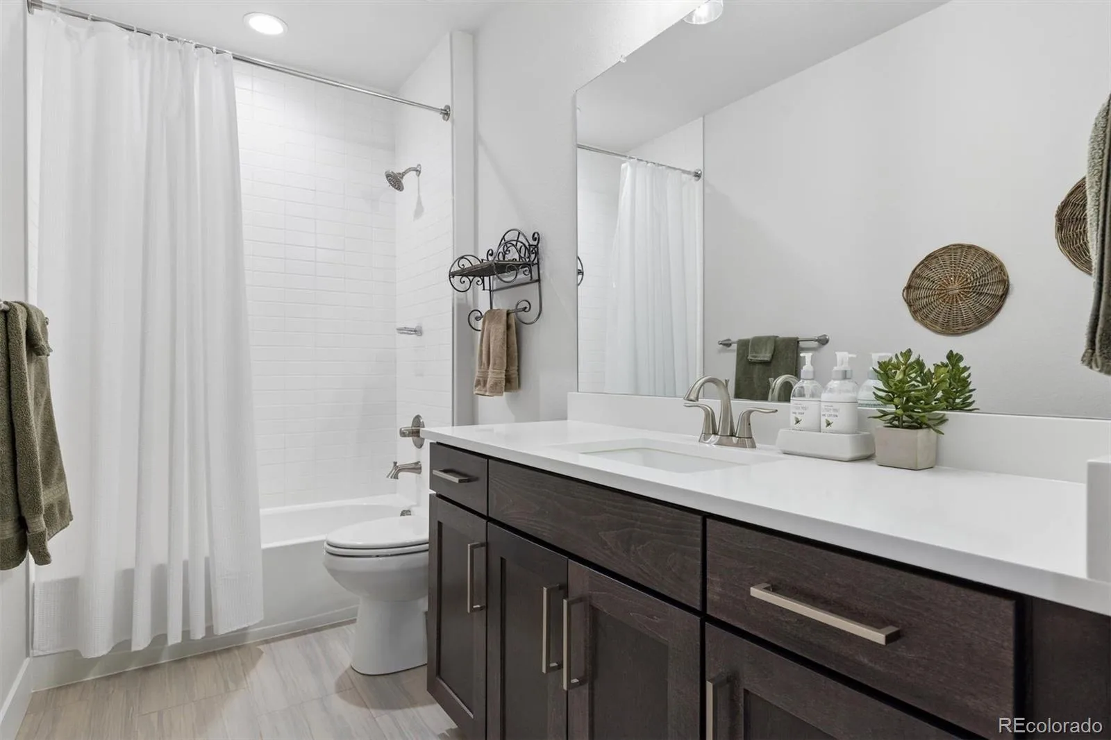 21902 E Tansy Place Aurora CO 80016 MLS #REC5602704 06052026032621 1600 31