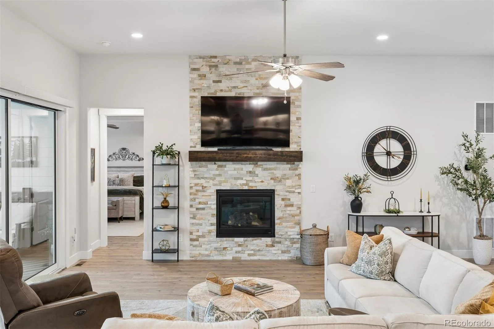 21902 E Tansy Place Aurora CO 80016 MLS #REC5602704 06052026032621 1600 7