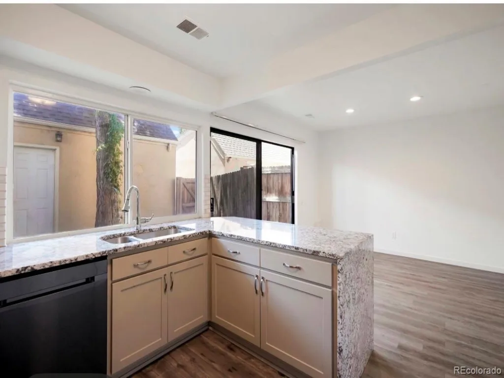 2836 S Vaughn Way Aurora CO 80014 MLS #REC5606724 07052026221233 1024 10