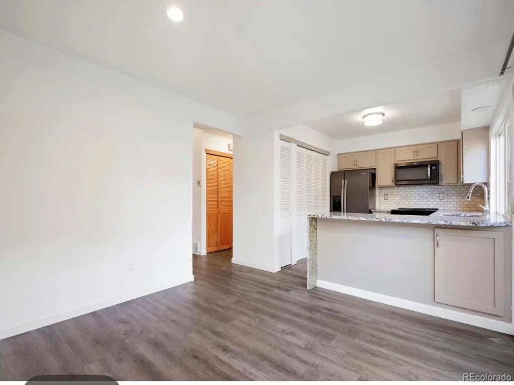 2836 S Vaughn Way Aurora CO 80014 MLS #REC5606724 07052026221233 1024 12