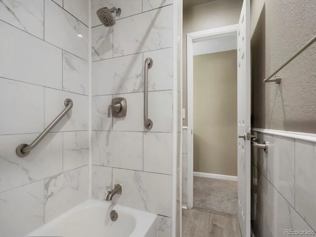 2836 S Vaughn Way Aurora CO 80014 MLS #REC5606724 07052026221233 1024 23