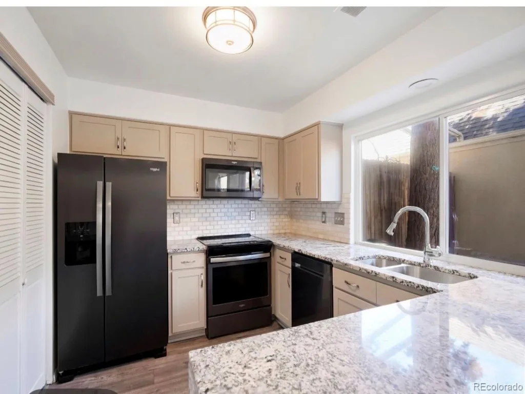 2836 S Vaughn Way Aurora CO 80014 MLS #REC5606724 07052026221233 1024 9