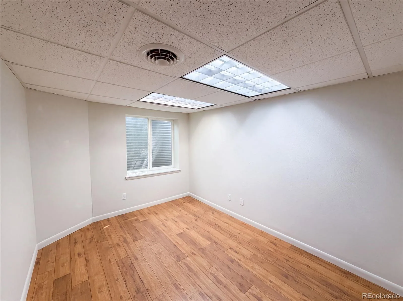 8733 W Cornell Avenue #4 Denver CO 80227 | MLS #REC5610209 08052026180014 1600 16