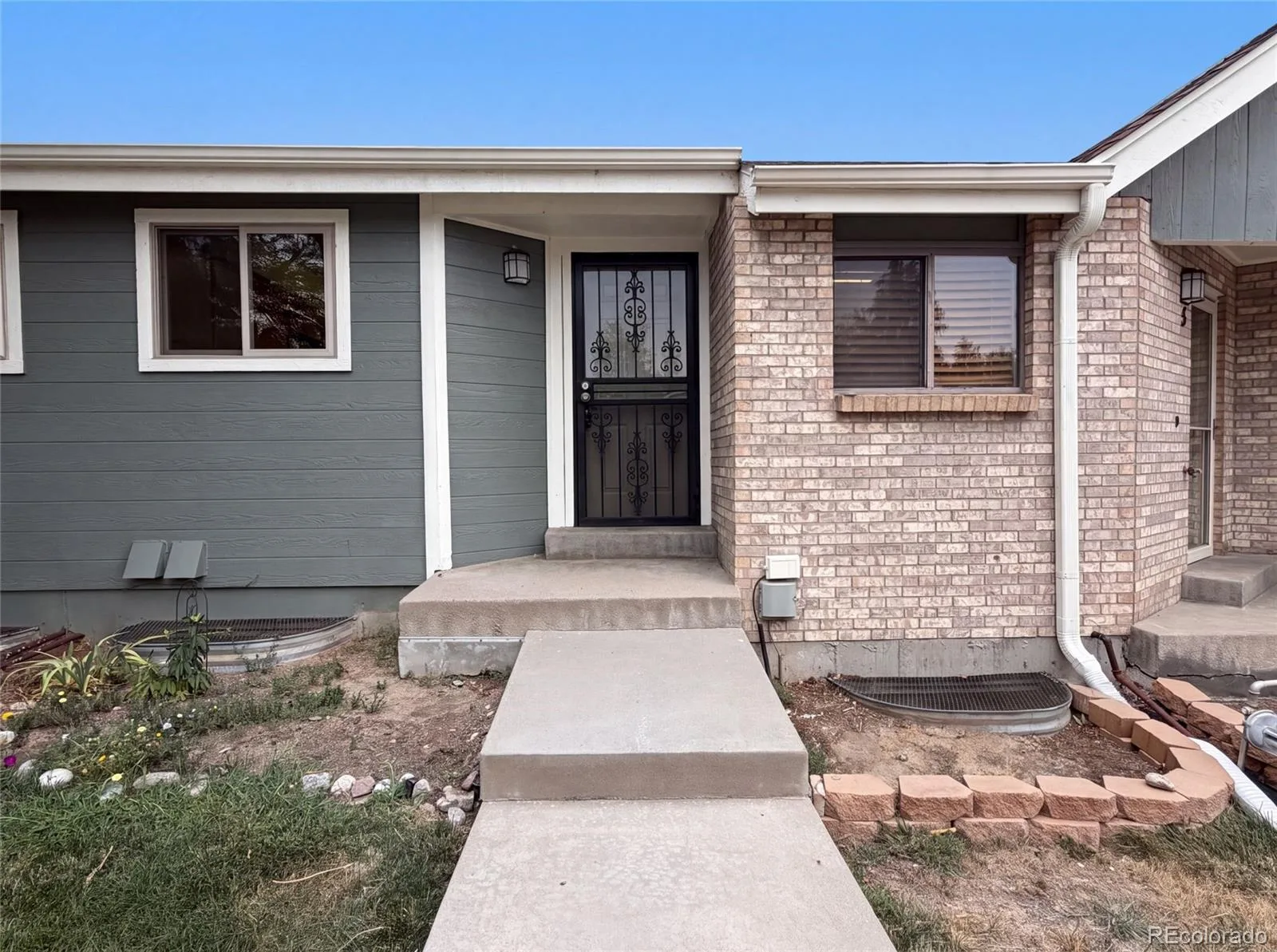 8733 W Cornell Avenue #4 Denver CO 80227 | MLS #REC5610209 08052026180014 1600 17