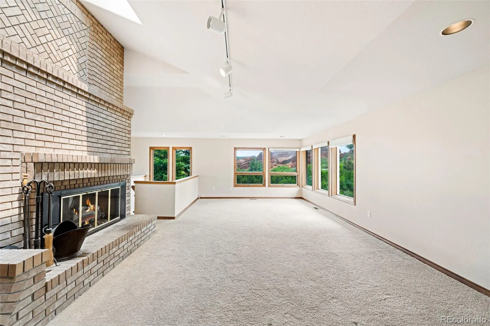 5757 Indian Paint Run Littleton CO 80125 | MLS #REC5612155 07042026201420 1600 14