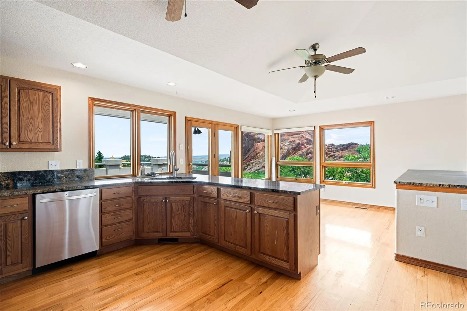 5757 Indian Paint Run Littleton CO 80125 | MLS #REC5612155 07042026201420 1600 15