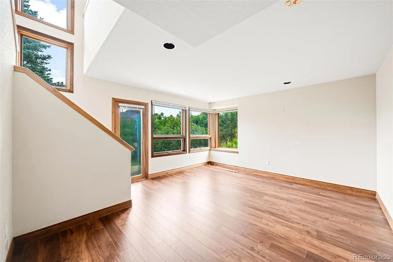 5757 Indian Paint Run Littleton CO 80125 | MLS #REC5612155 07042026201420 1600 32