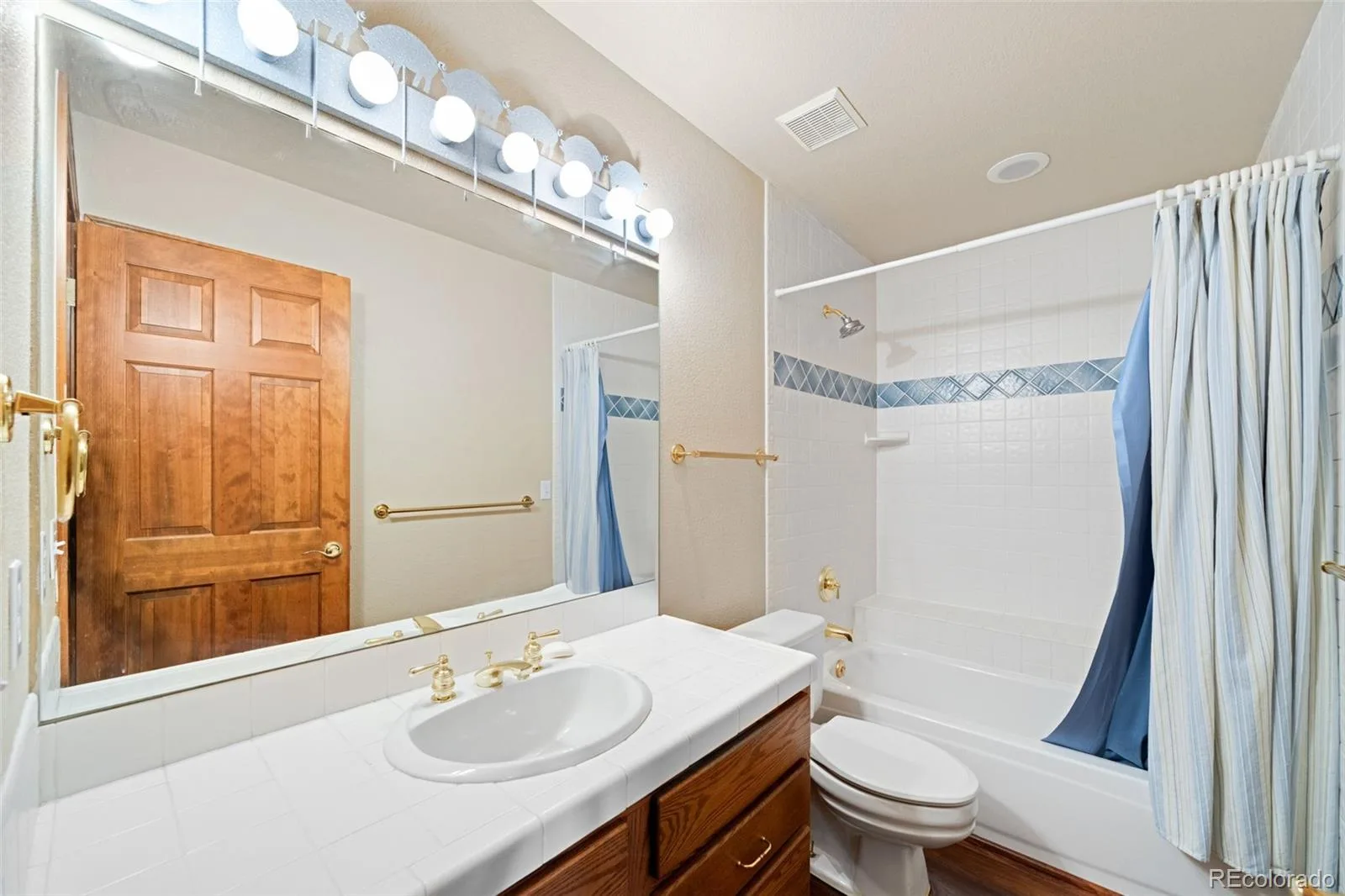 5757 Indian Paint Run Littleton CO 80125 | MLS #REC5612155 07042026201420 1600 35