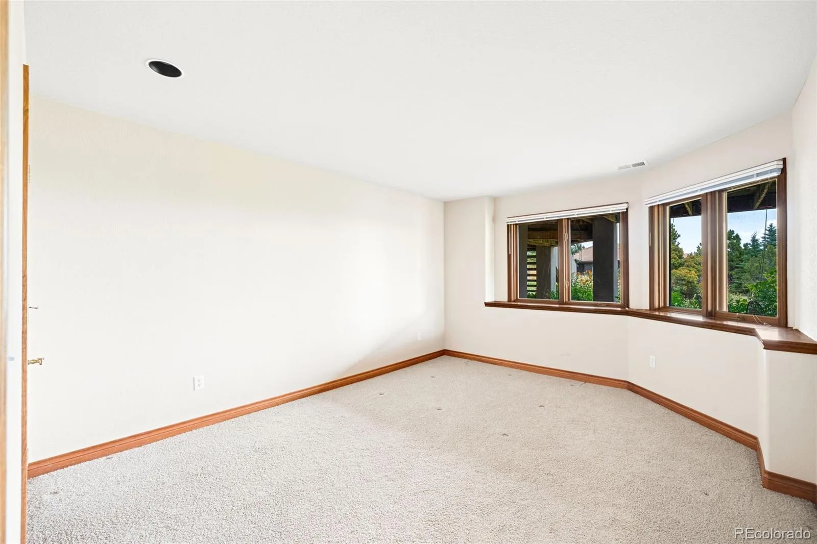 5757 Indian Paint Run Littleton CO 80125 | MLS #REC5612155 07042026201420 1600 36