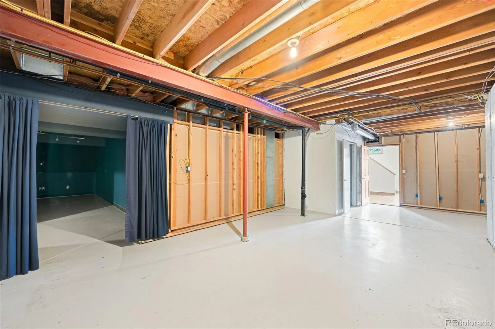 5757 Indian Paint Run Littleton CO 80125 | MLS #REC5612155 07042026201420 1600 37