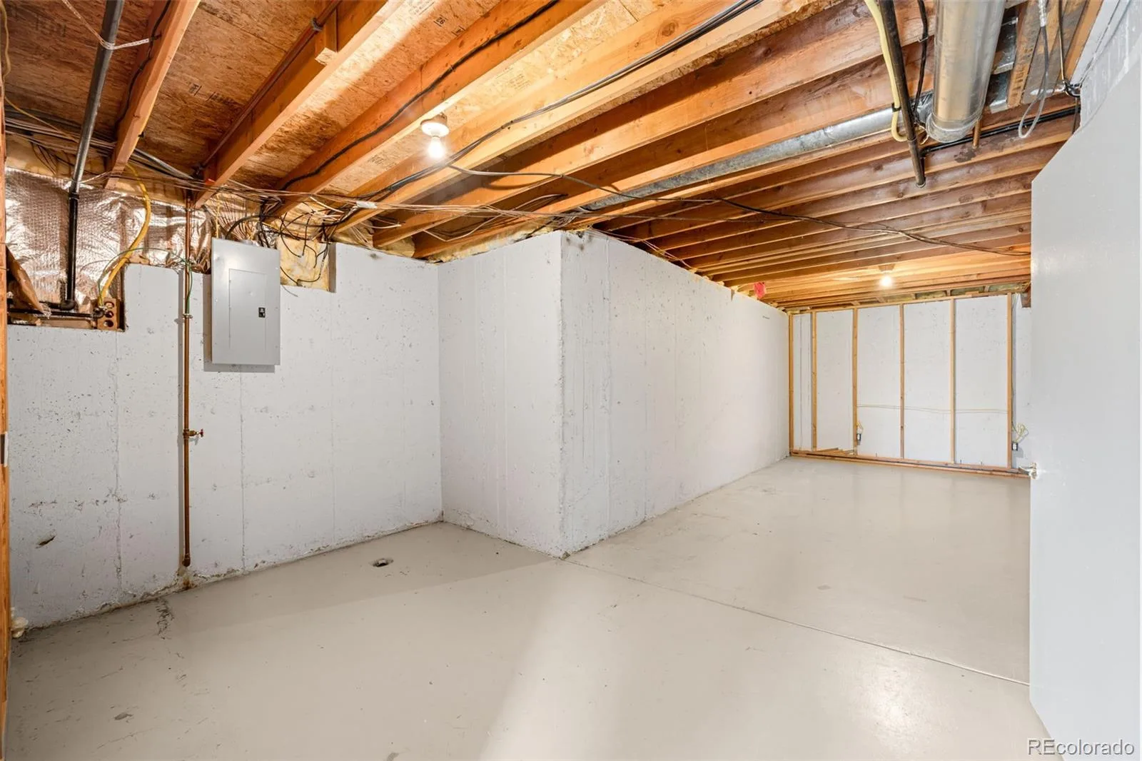 5757 Indian Paint Run Littleton CO 80125 | MLS #REC5612155 07042026201420 1600 39