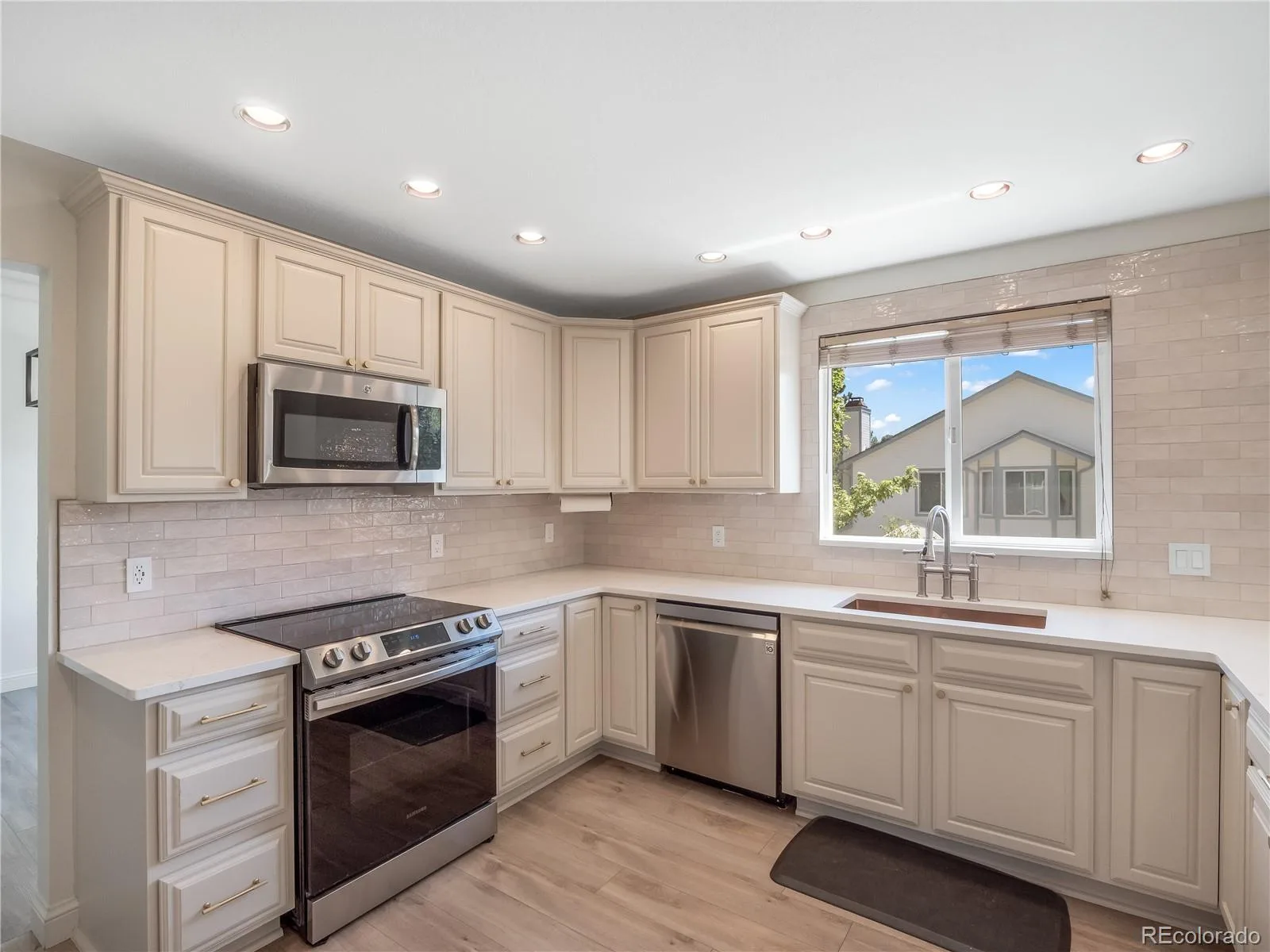 9304 Montrose Way Littleton CO 80126 MLS #REC5612575 07102026152723 1600 10