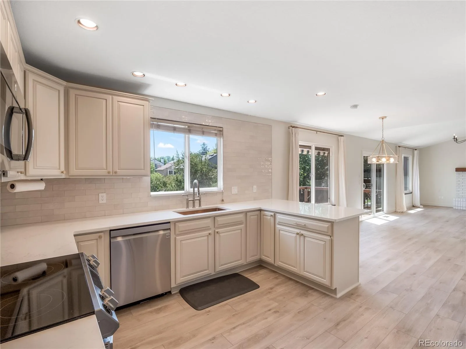 9304 Montrose Way Littleton CO 80126 MLS #REC5612575 07102026152723 1600 8