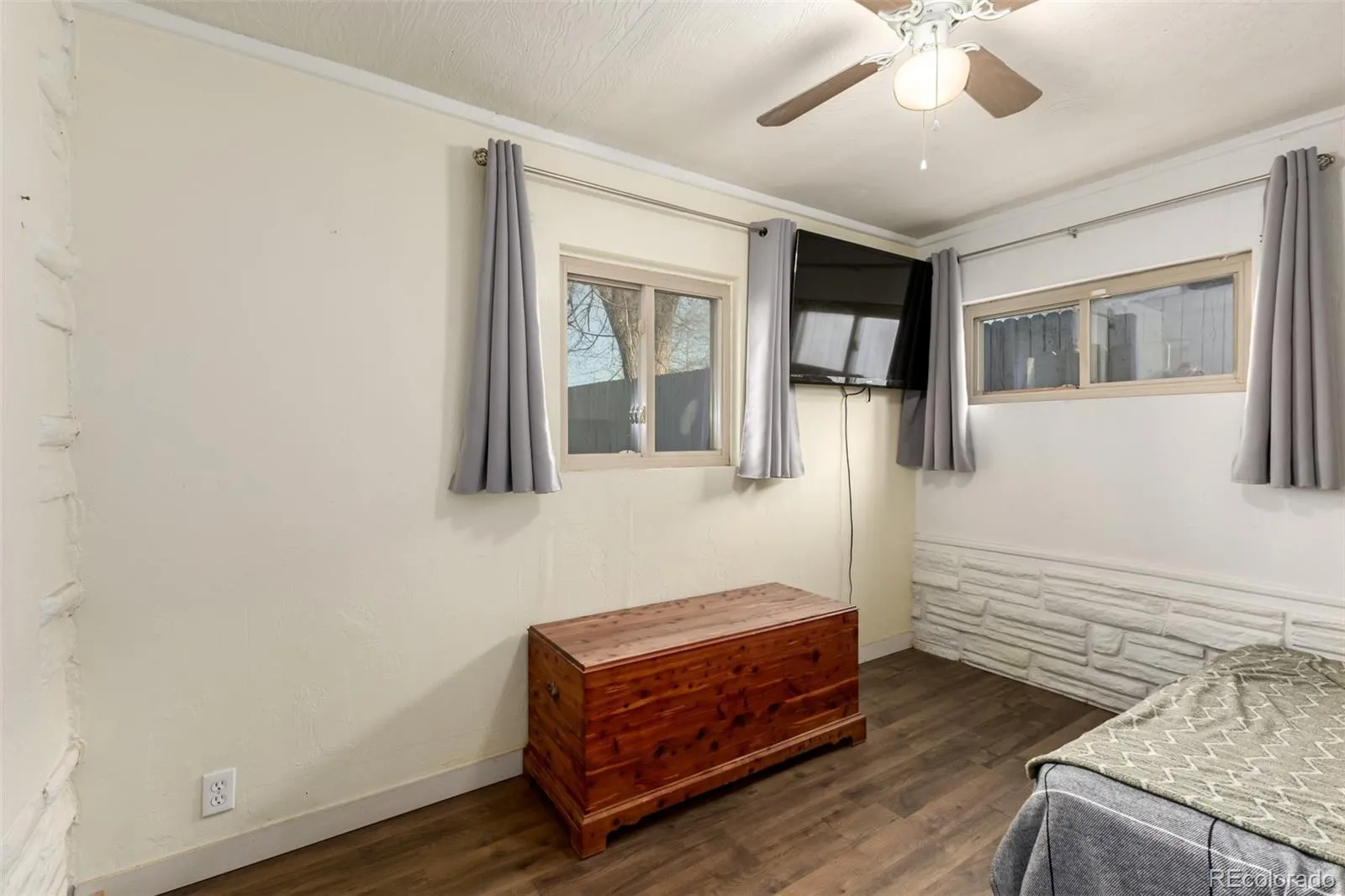 04012026201907 1600 18