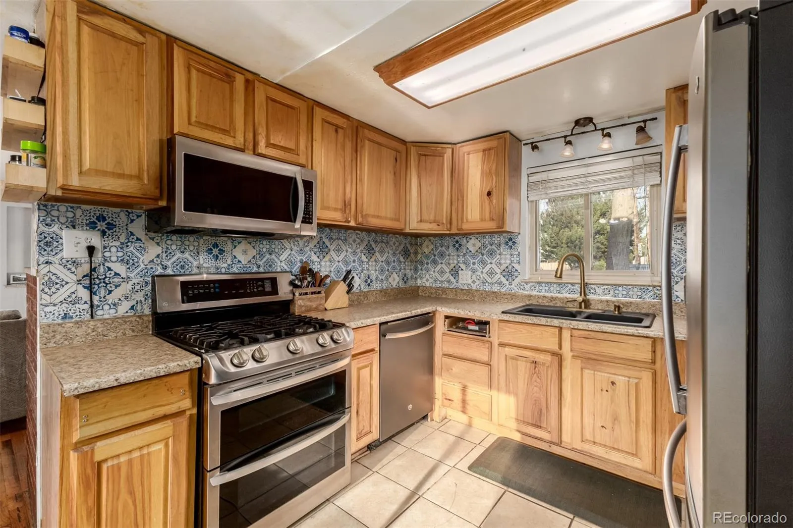 04012026201907 1600 7