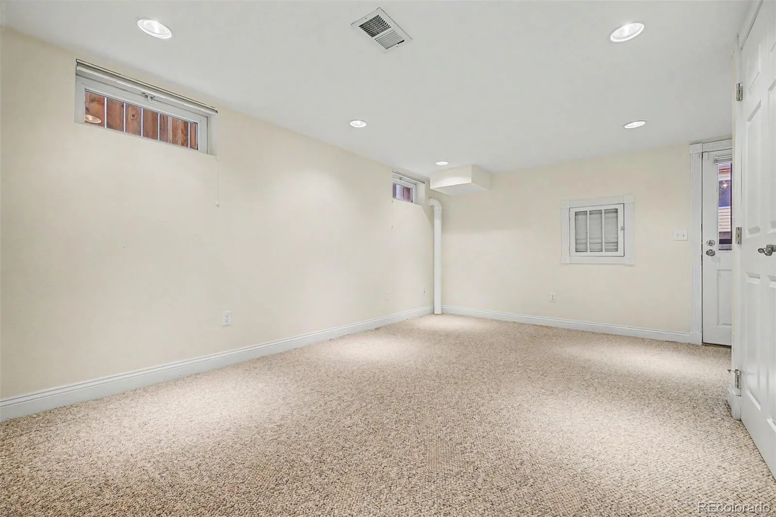 516 N Emerson Street Denver CO 80218 MLS #REC5615676 05102026142138 1600 35
