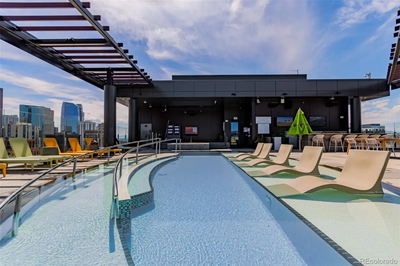 02132026020416 1600 32