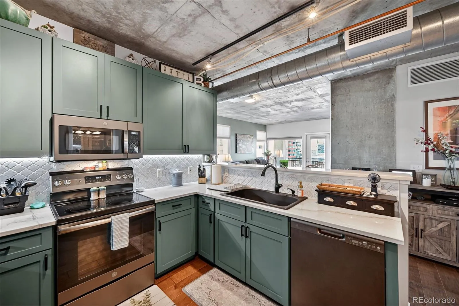 04012026165717 1600 8