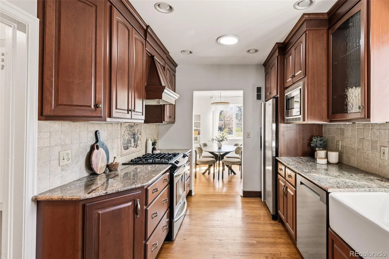 04092026182208 1600 15