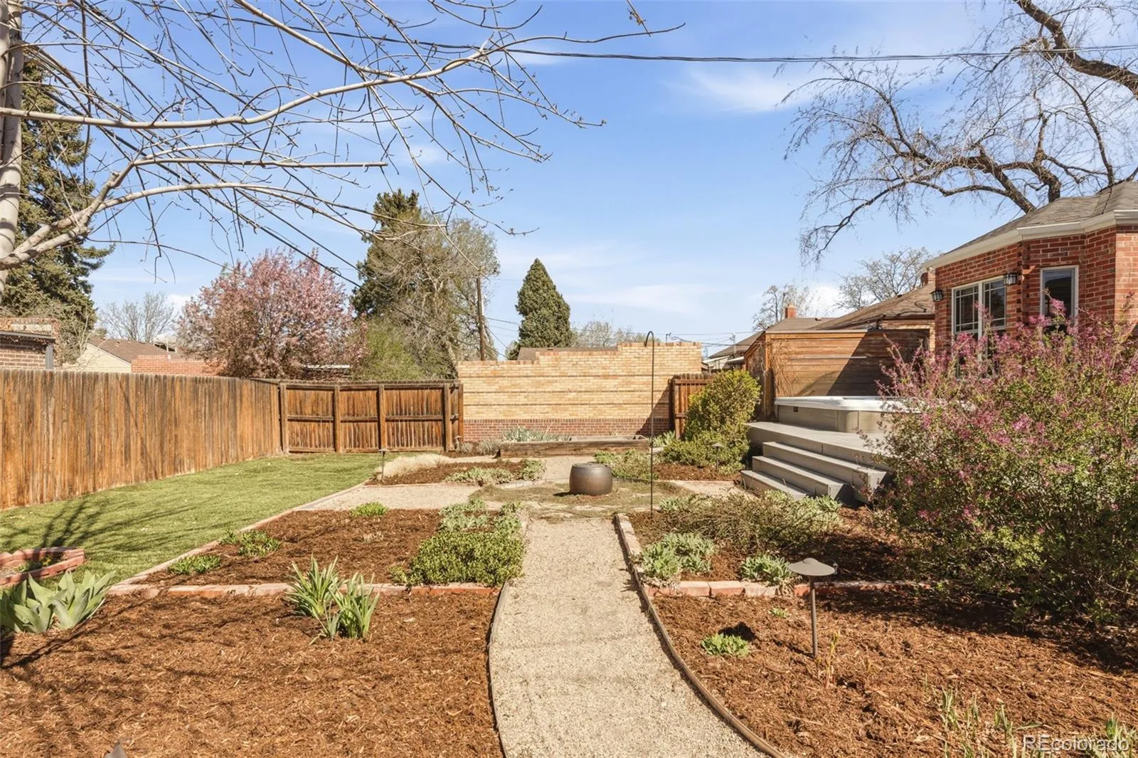 04092026182208 1600 26