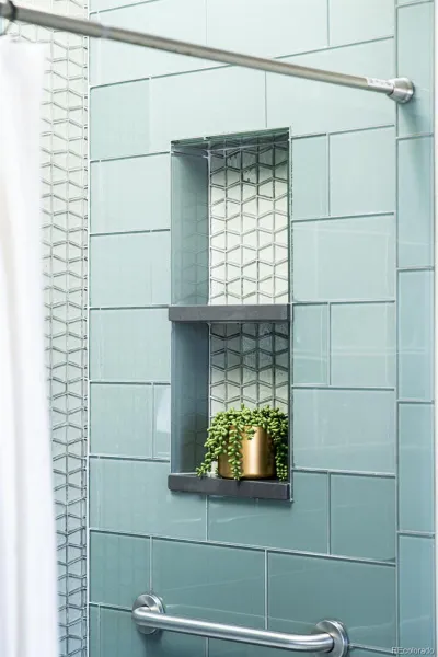 04092026182208 800 21