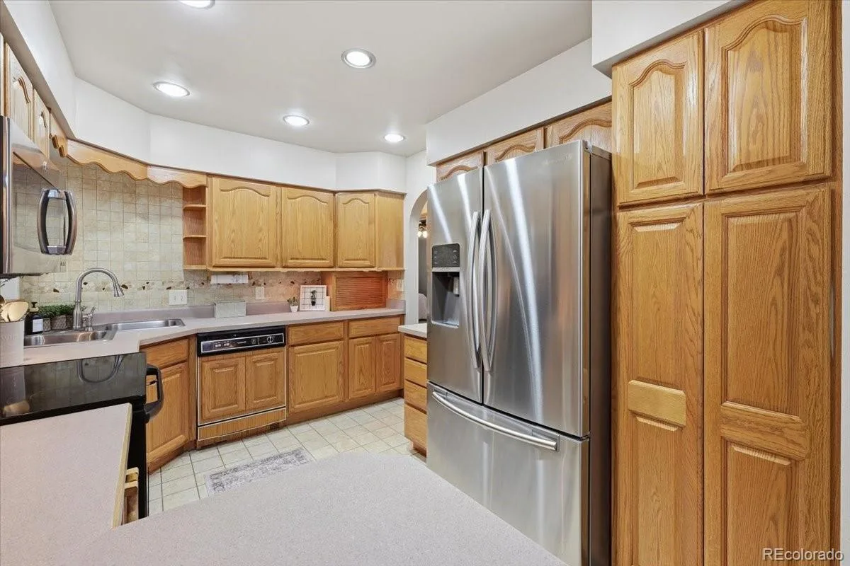 200 Reed Street Lakewood CO 80226 | MLS #REC5618298 10032026164622 1200 11