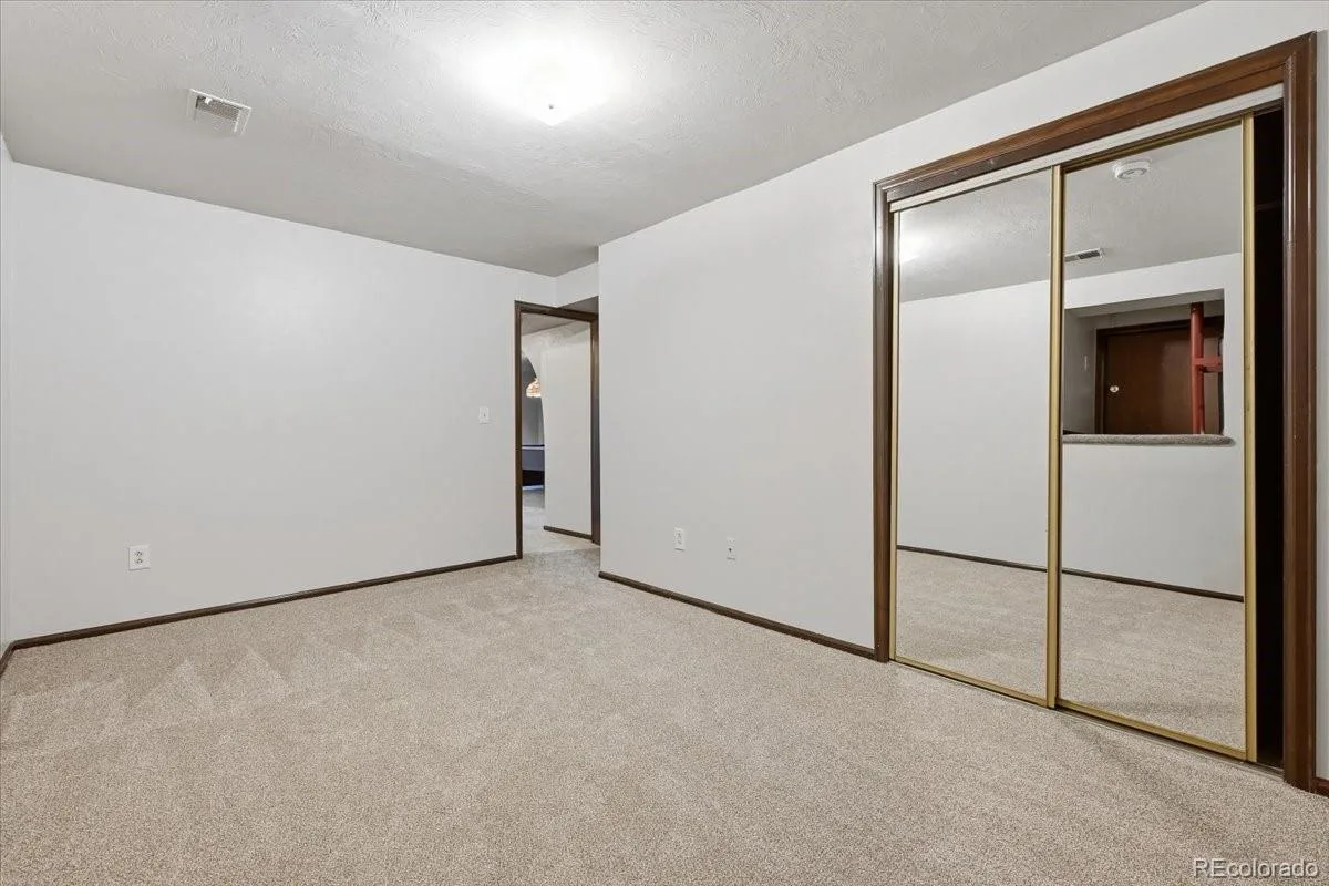 200 Reed Street Lakewood CO 80226 | MLS #REC5618298 10032026164622 1200 31