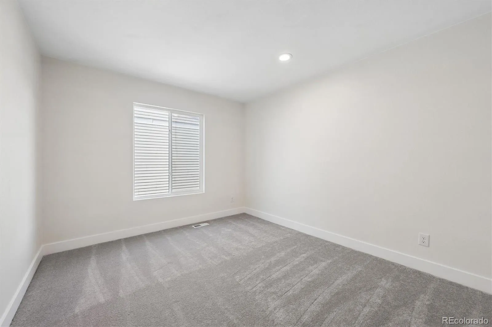 5034 Perth Court Denver CO 80249 MLS #REC5619659 05092026024701 1600 26