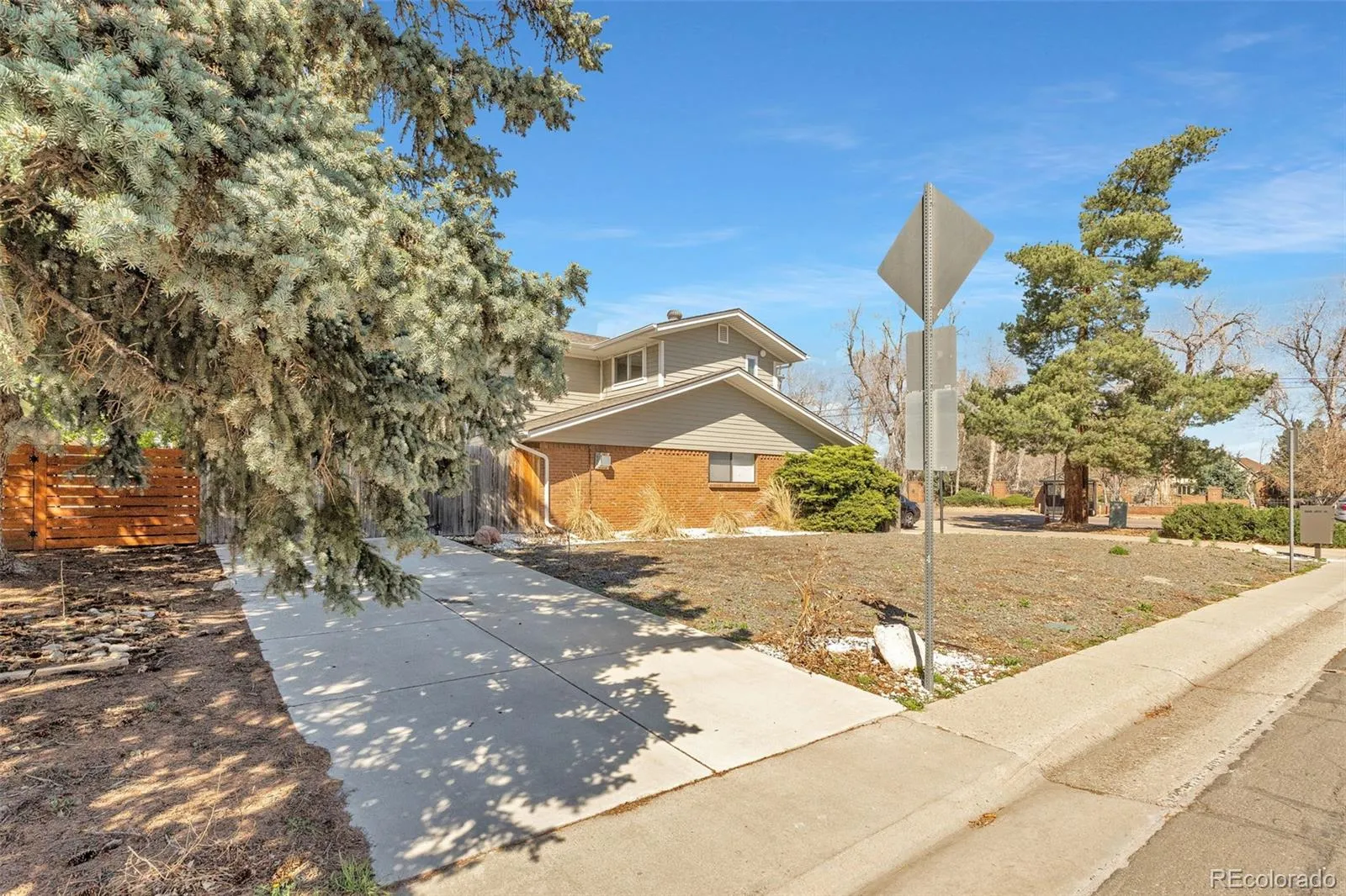 04012026055102 1600 32