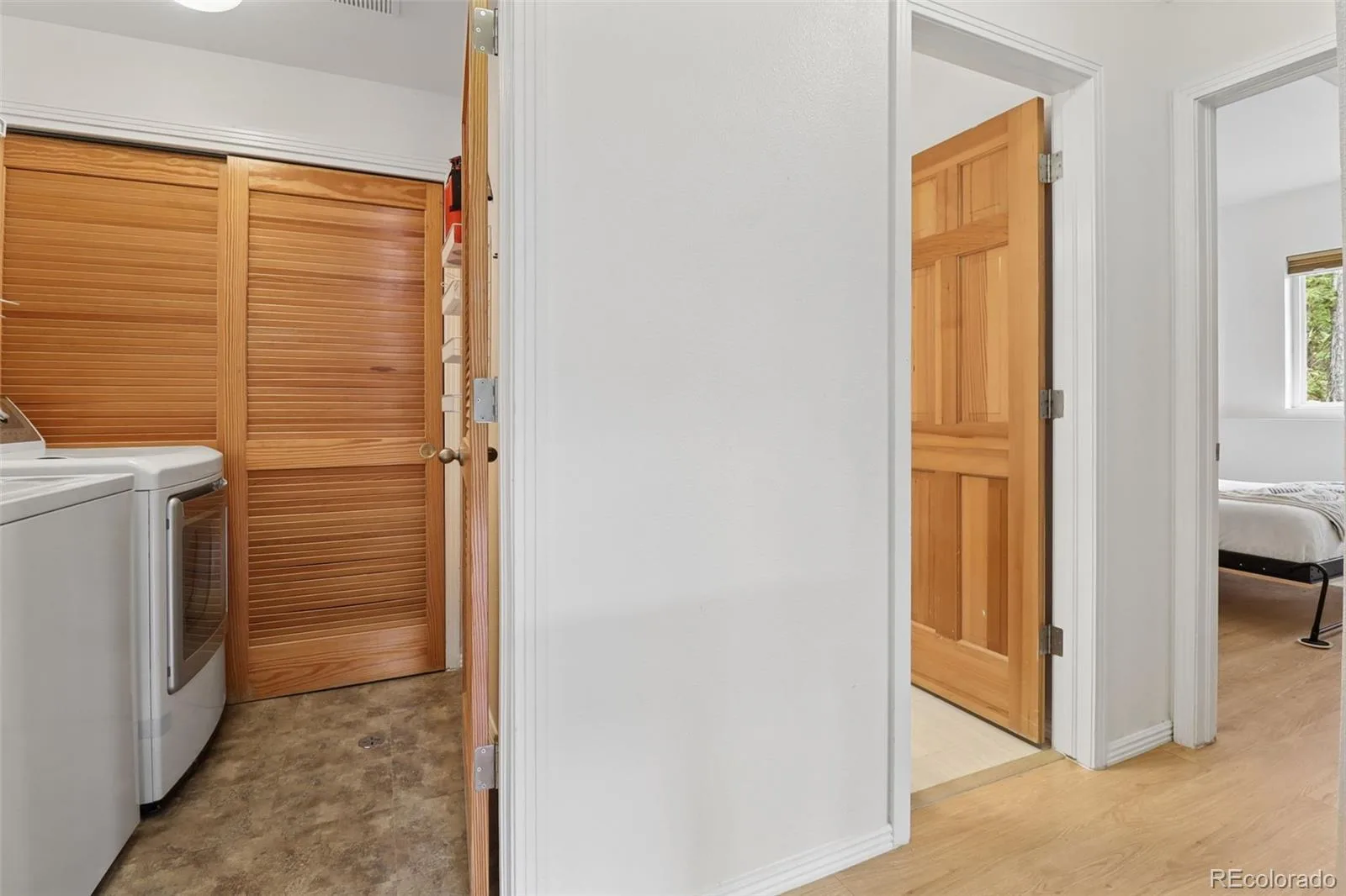 130 Jackpine Lane Evergreen CO 80439 | MLS #REC5624531 08162026051123 1600 29
