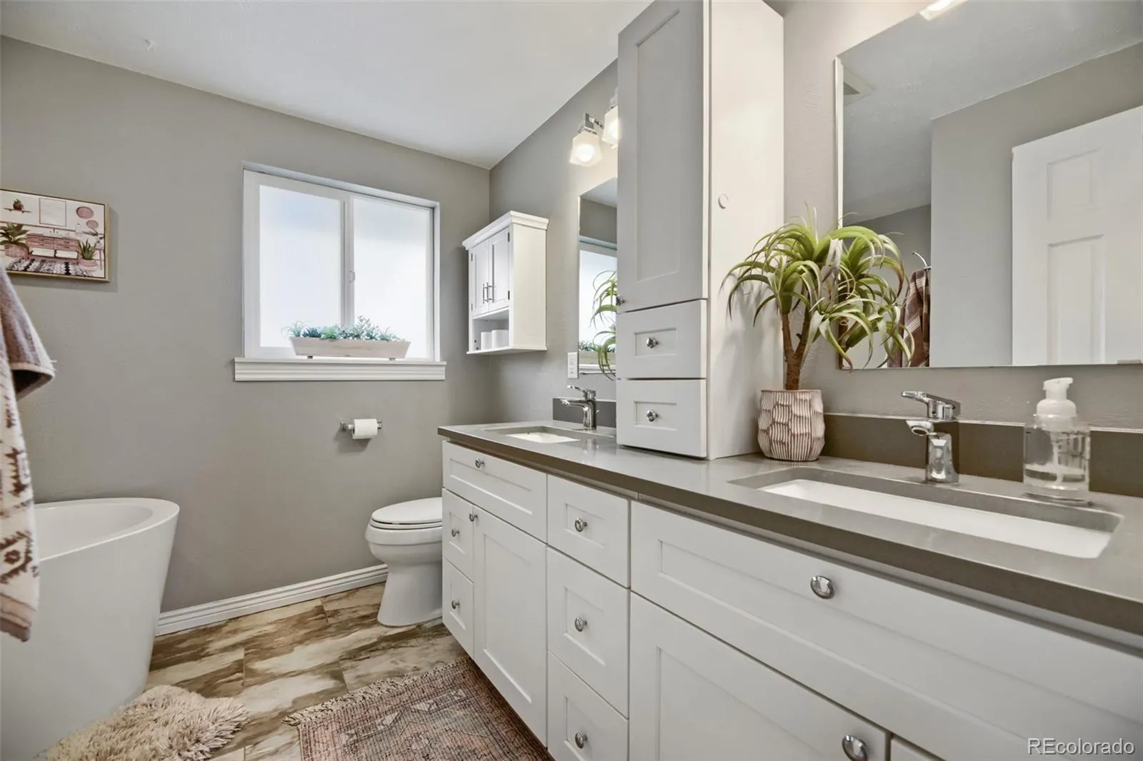 5810 S Julian Street Littleton CO 80123 MLS #REC5628002 05022026200859 1600 21