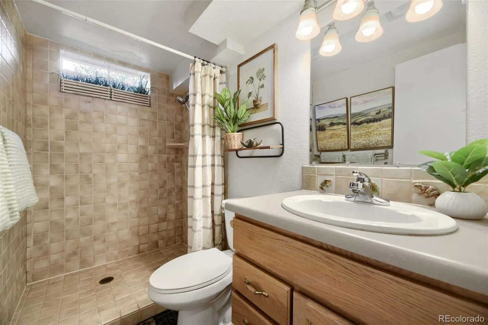 5810 S Julian Street Littleton CO 80123 MLS #REC5628002 05022026200859 1600 29